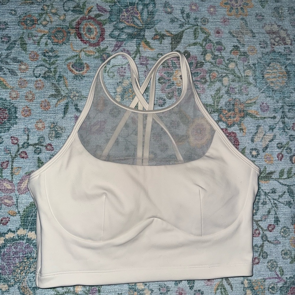 POPFLEX White Seamless Sports Bra with Strappy Details size small